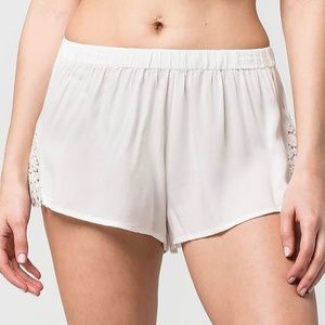 *NWT* Volcom Cut And Run Beach Shorts